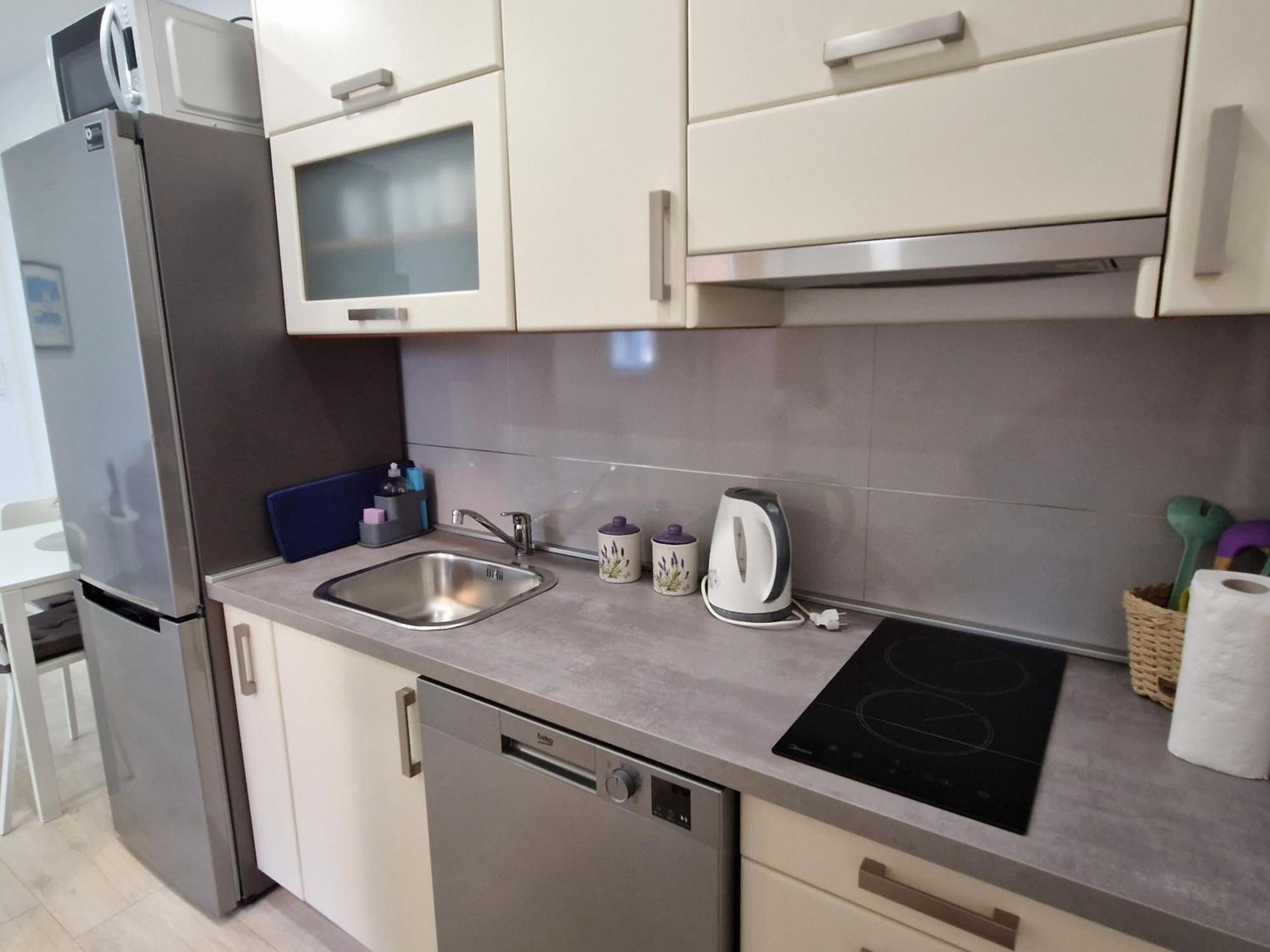 פורץ Apartmani Melanie מראה חיצוני תמונה