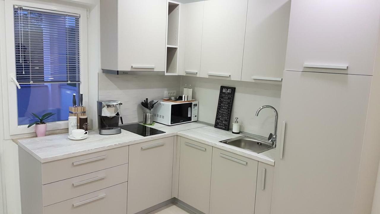 פורץ Apartmani Melanie מראה חיצוני תמונה